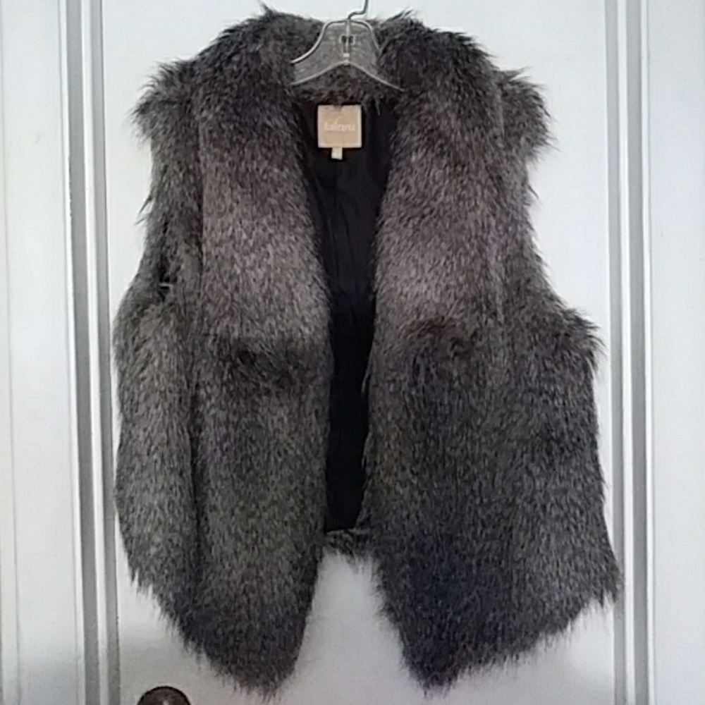 TAKARA FAUX FUR VEST